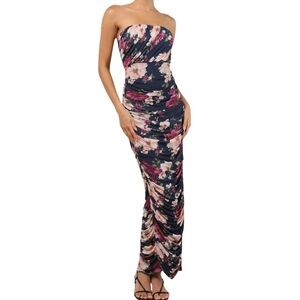 New with tags Lulu's Averie Navy Floral Mesh Strapless Maxi Dress - size medium